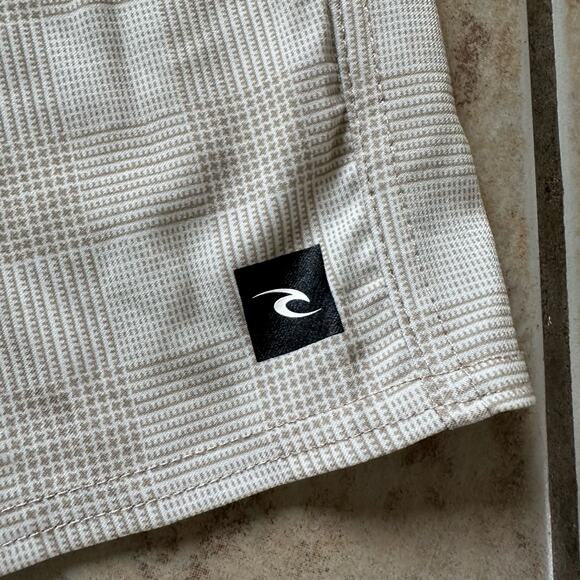 Rip Curl Mirage Boardwalk Series Shorts Beige Plaid Checkered Size 31 - Picture 15 of 15